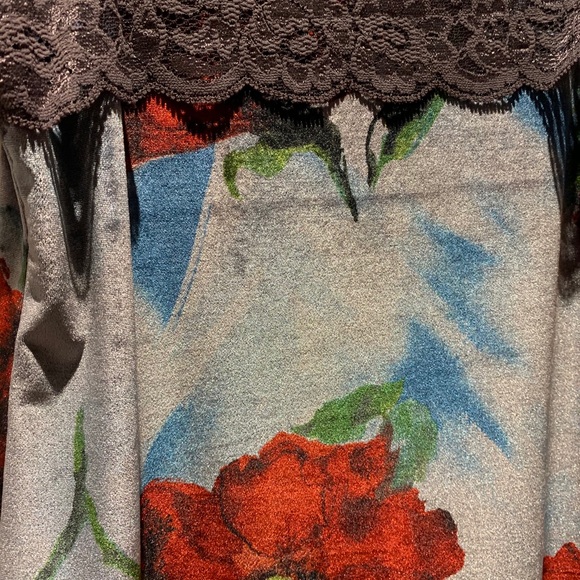 Beautiful dress - Picture 3 of 6